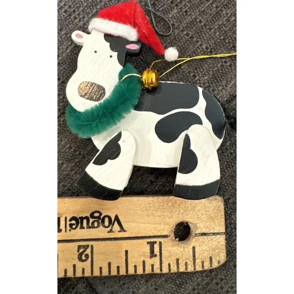 Vintage Holly Jolly Cow Christmas Tree Ornament by‎ Avon 2¾inch.